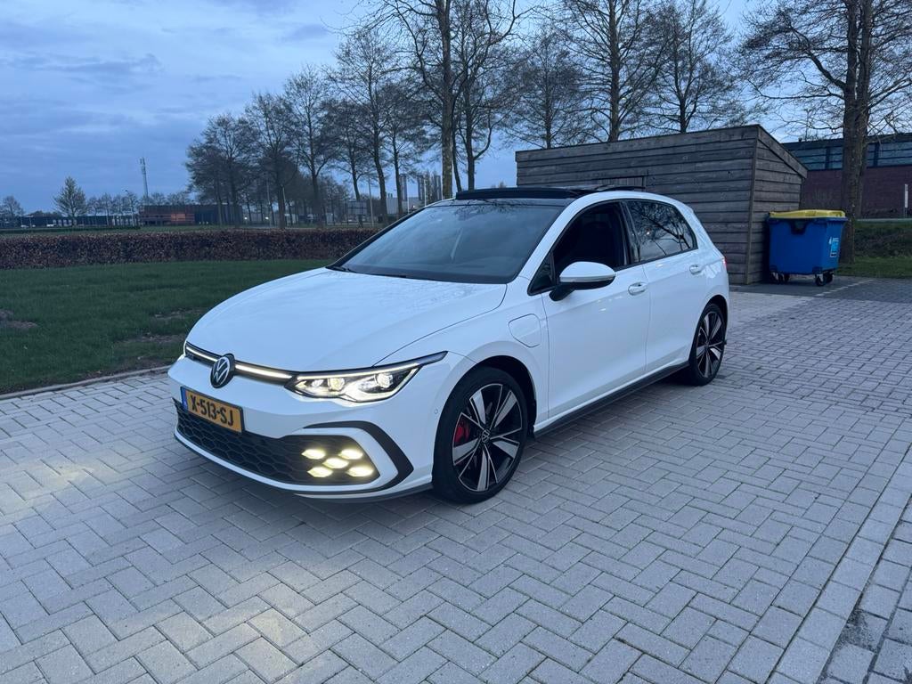 Volkswagen Golf 1.4 eHYBRID GTE Pano/Matrix/Dodehoek/Mist/IQ, 4 cilinders, Wit, 1395 cc, 1524 kg