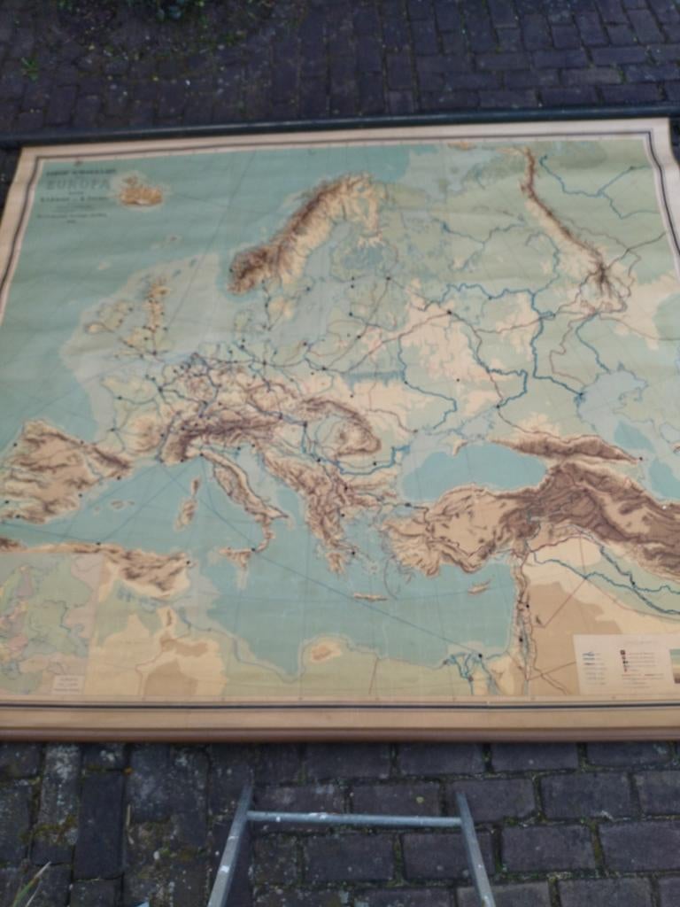 Schoolkaart van Europa uit 1925, Antiek en Kunst, Antiek | Schoolplaten, Ophalen of Verzenden, Aardrijkskunde