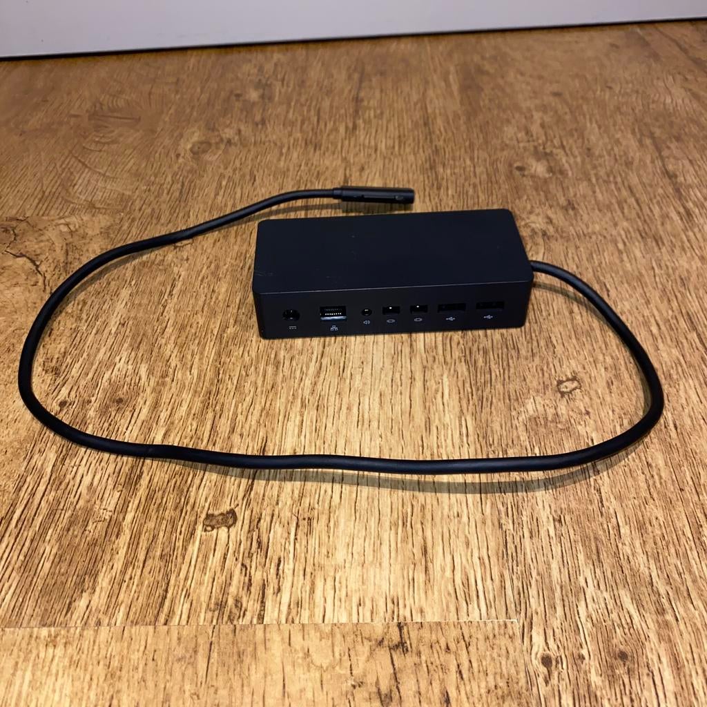 Microsoft Surface Dock ( werking onbekend ), Computers en Software, Dockingstations, Ophalen of Verzenden, Gebruikt, Docking station
