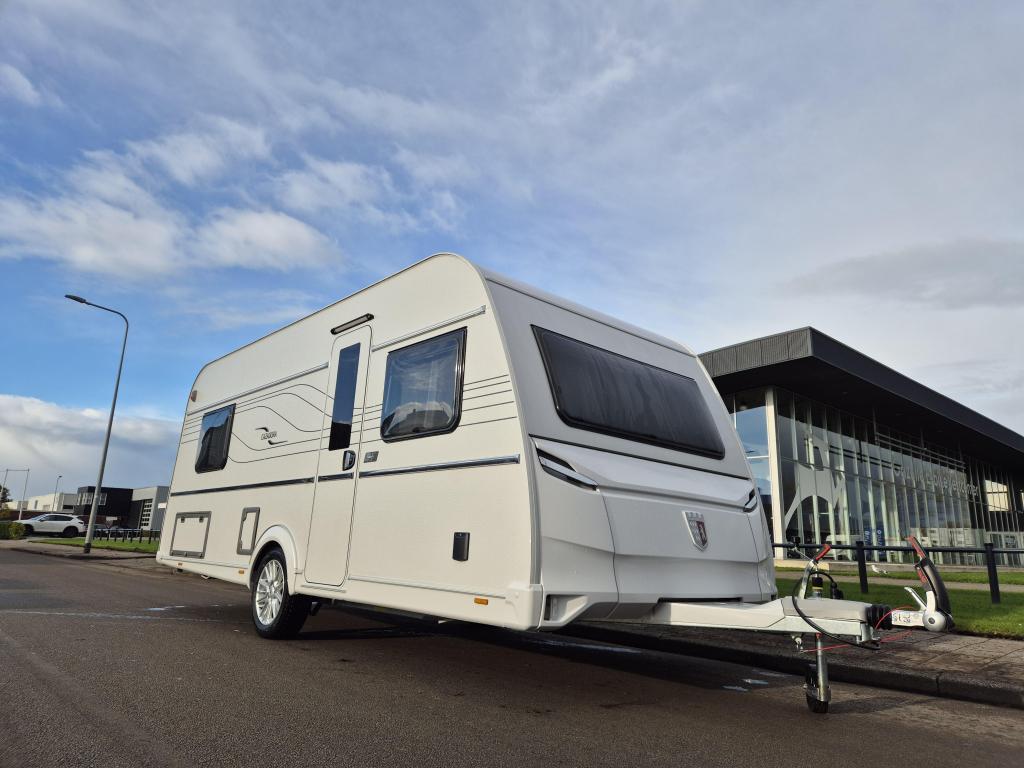 Tabbert Cazadora 495 HE, Standaardzit, Tabbert, Bedrijf, Tot en met 3