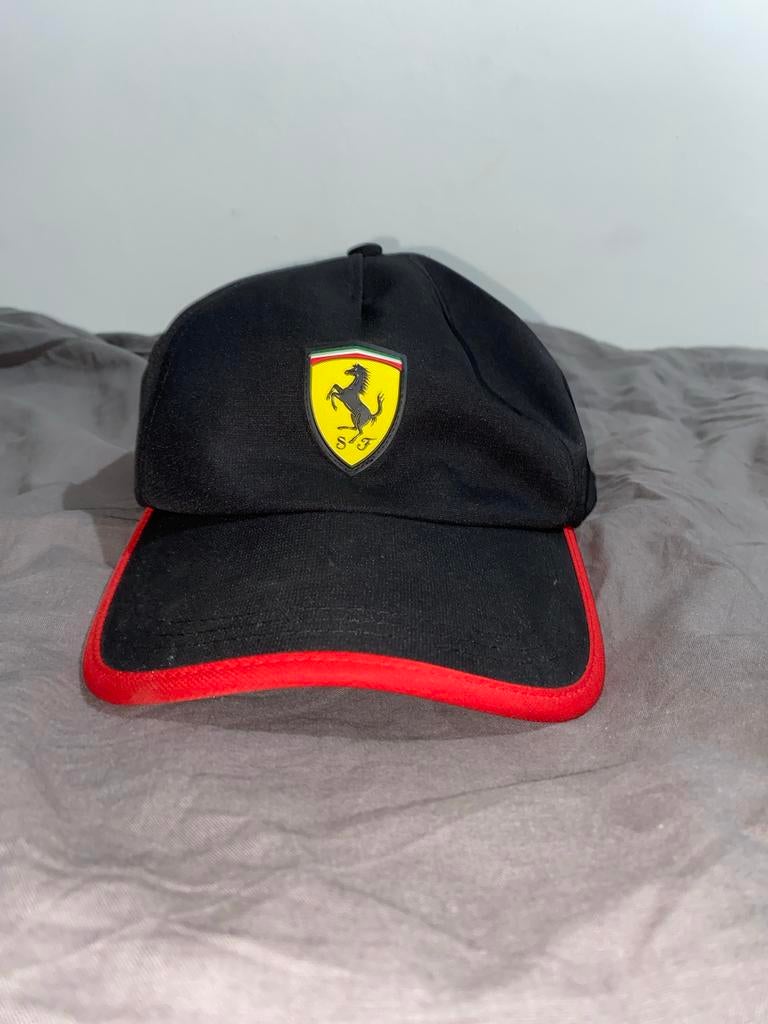 Puma Ferrari Pet - Zwart met Rood Detail, Kleding | Heren, Ophalen, Zo goed als nieuw, One size fits all, Pet