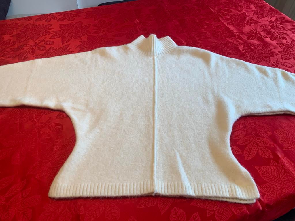 Zachte Beige Trui van Zara, Ophalen of Verzenden, Nieuw, Maat 38/40 (M), Beige