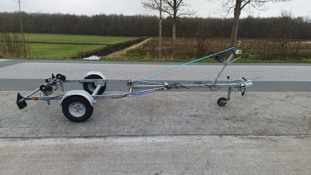 Freewheel| Boottrailer| 4,5 meter | 350 kg. | Kantelbaar, Gebruikt, Sloepentrailer, Marlin, Kantelbaar