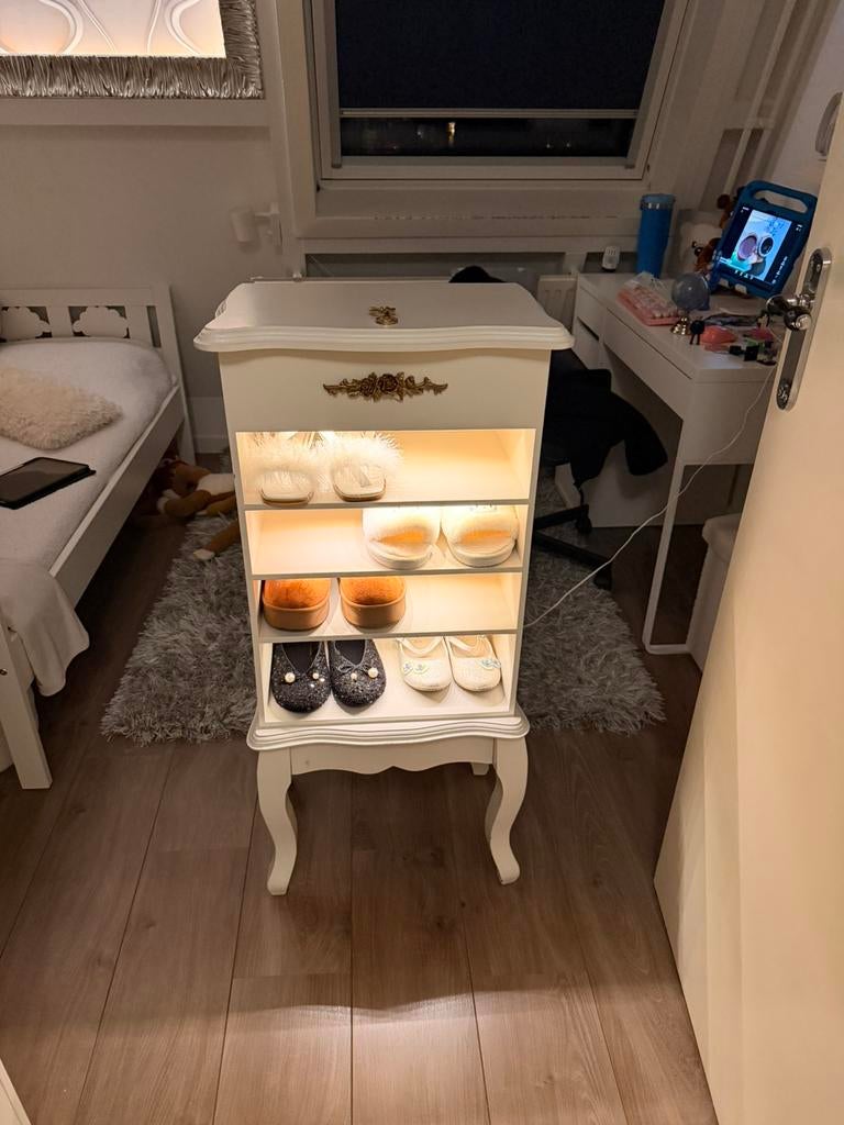 Barok stijl kinder schoenen kastje landelijk designkast, Huis en Inrichting, Kasten | Ladekasten, Gebruikt, 100 tot 150 cm, 25 tot 50 cm