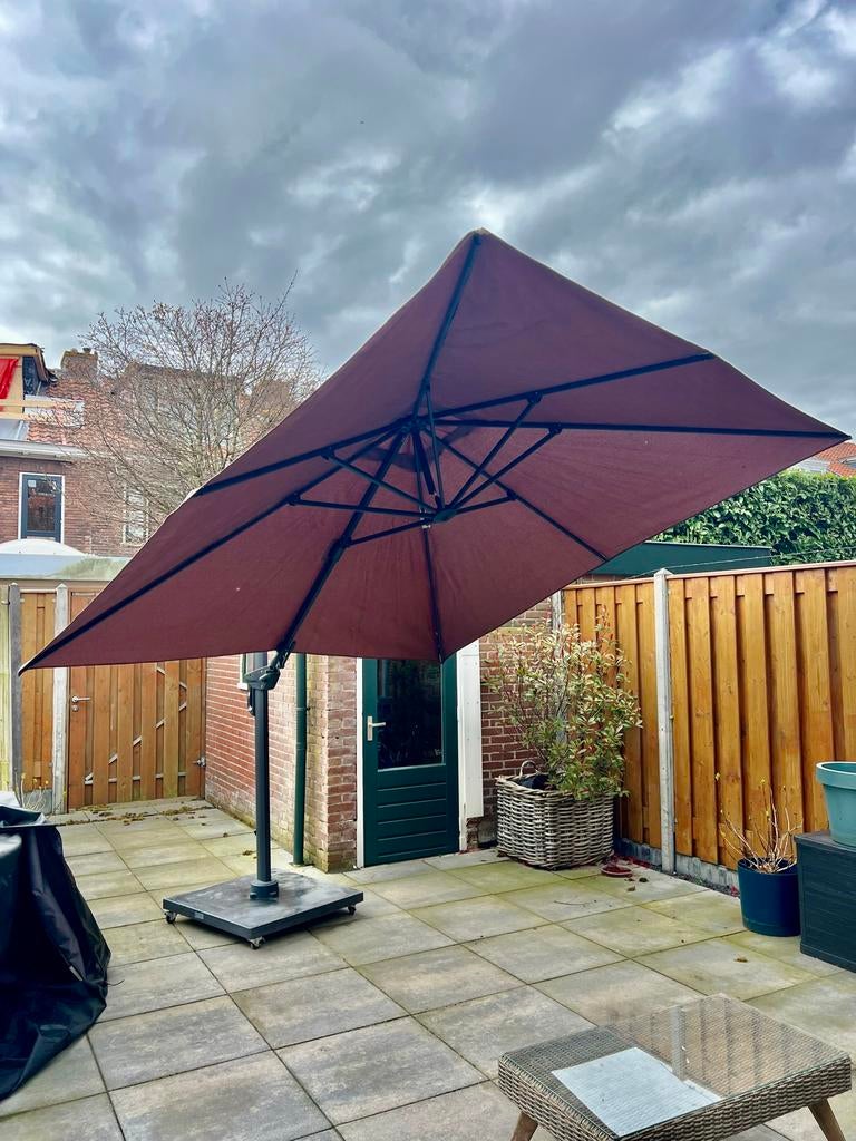 Luxe Hawaii zweefparasol 300x300 cm + 90kg voet + hoes, Tuin en Terras, Parasols, Ophalen, Verstelbaar, 2 tot 3 meter, Zweefparasol