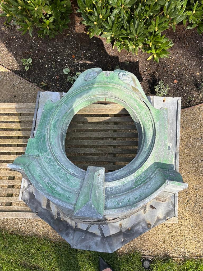 Oud œil de bœuf raam - opknapper met potentie, Ophalen, Gebruikt, Gevelraam of Ruit, Minder dan 80 cm