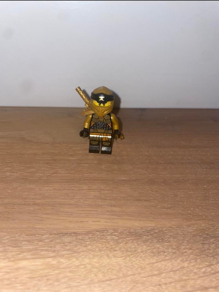 Lego ninjago golden cole poppetje figuur, Ophalen of Verzenden, Zo goed als nieuw