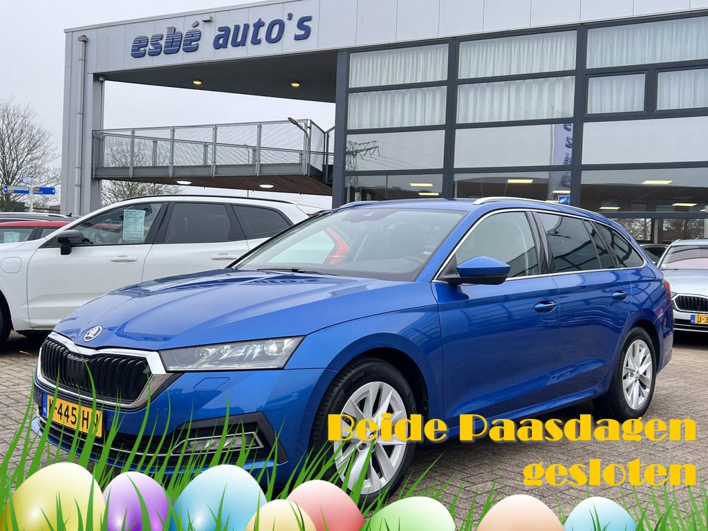 Skoda Octavia Combi 1.5 TSI 150 pk First Edition Trekhaak Na, Stof, 4 cilinders, 150 pk, Blauw