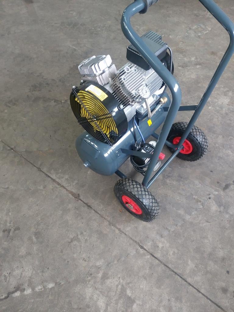 Compressor merk Nardi, Ophalen of Verzenden, Nieuw, 200 tot 400 liter/min