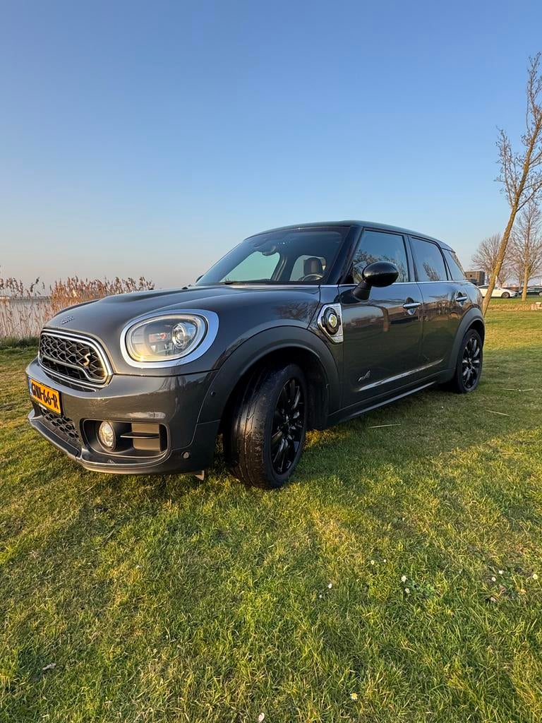 Mini Countryman 1.5 E 224pk All4 Aut. 2019 Grijs, 136 pk, Countryman, Leder en Stof, Plug-in hybride