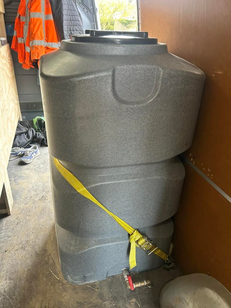 Watertank 500 liter, Tuin en Terras, Regentonnen, 150 liter of meer, Ophalen, Zo goed als nieuw, Kunststof