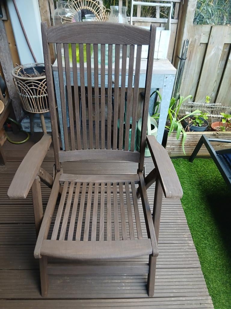 Opklapbare en verstelbaar houten stoel, Ophalen, Hout, Verstelbaar