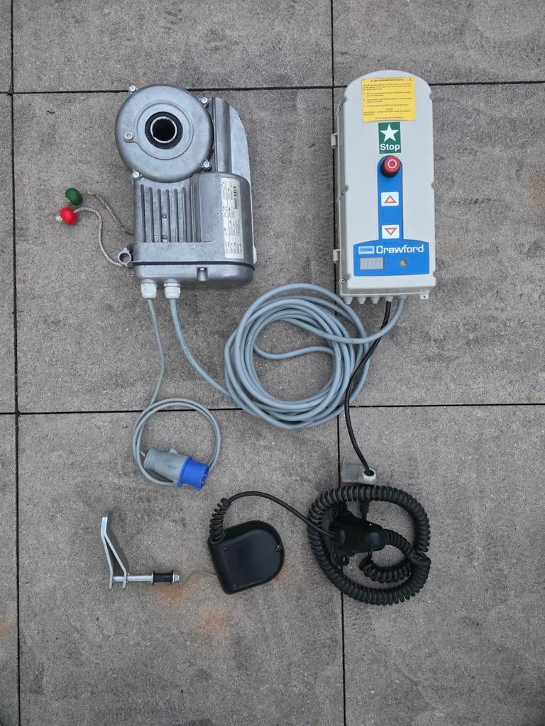 4x Cdm 9 940A aandrijving overheaddeur roldeur garagedeur, Ophalen of Verzenden, 120 cm of meer, Garagedeur, 215 cm of meer