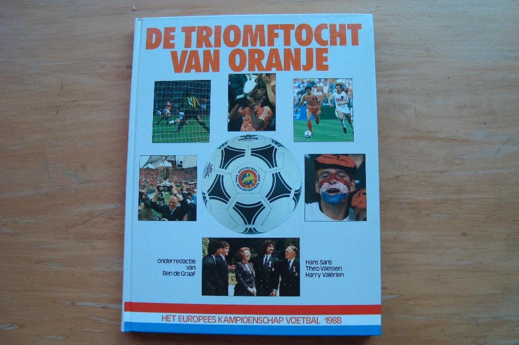Europees kampioen De triomftocht van oranje 1988 zie foto's, Verzamelen, Ophalen of Verzenden, Zo goed als nieuw, Feyenoord, Boek of Tijdschrift