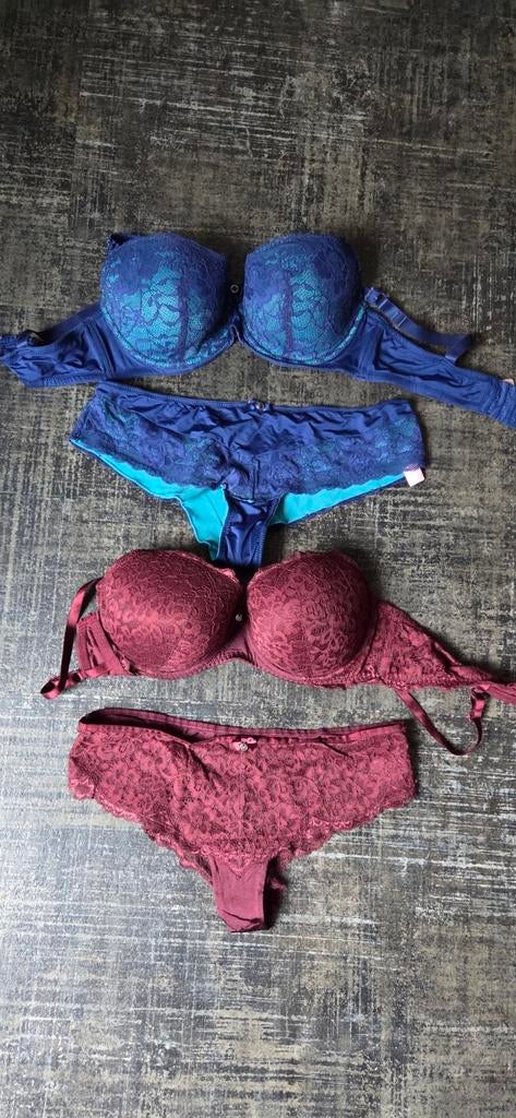 2 sets BH en slip D85, Kleding | Dames, Ondergoed en Lingerie, Hunkemöller, Verzenden, Rood, Setje