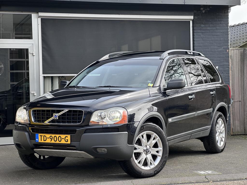 Volvo XC90 2.5 T Exclusive CLIMA / CRUISE / PANO / AUTO / ST, Gebruikt, Open dak, 7 stoelen, Leder