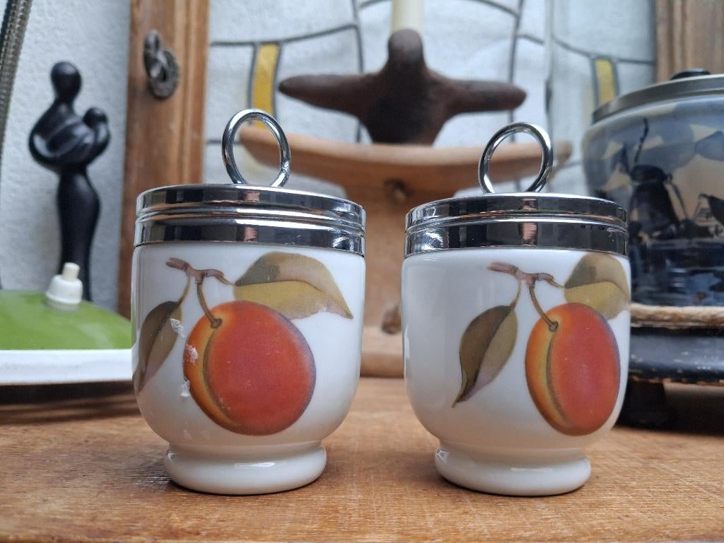 2x porseleinen egg codeer royal worcester made in England, Overige typen, Ophalen of Verzenden, Zo goed als nieuw, Overige stijlen