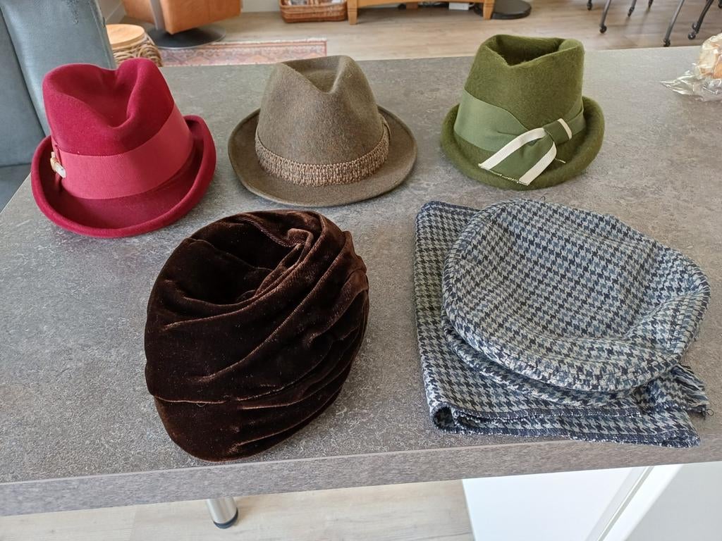 Vintage Hoeden Collectie - Hoedjes uit de Oude Doos, Ophalen of Verzenden, Gedragen, One size fits all, Hoed