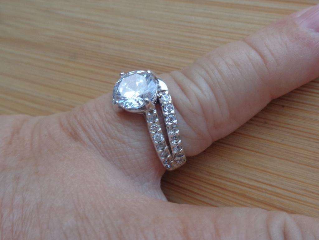 zilveren luxe ring met schitterende stenen [846], Verzenden, Dame, Zilver, Zilver