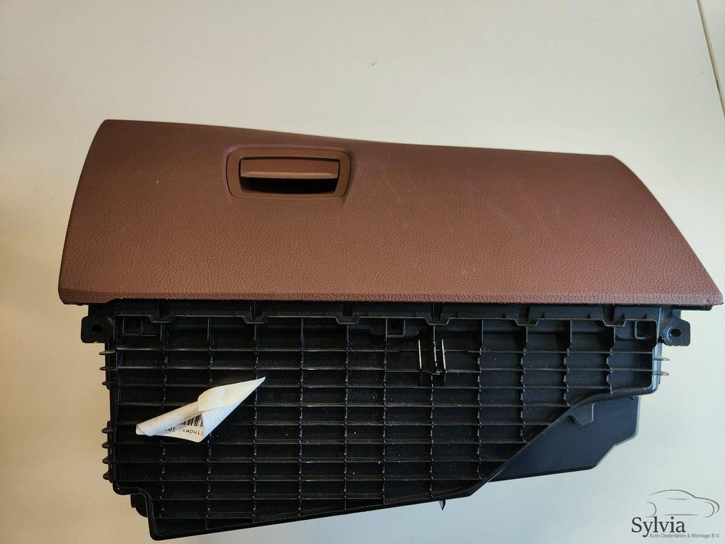 Dashboardkast Handschoenenkastje BMW  5 serie F10 F11 916668, Gebruikt, -, -, Ophalen of Verzenden