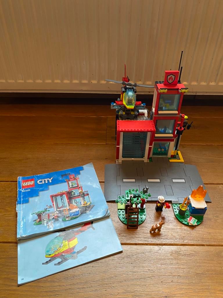 Lego city brandweerkazerne 60320, Ophalen of Verzenden, Gebruikt, Complete set, Lego