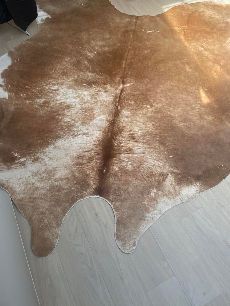 Kleed van koeienhuid - 190 x 170 cm, Huis en Inrichting, Stoffering | Tapijten en Kleden, Ophalen, Bruin, 150 tot 200 cm, Zo goed als nieuw