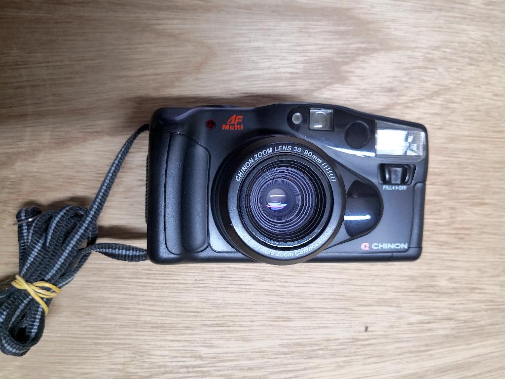 Chinon Multi Auto 6001 38-90mm zoomlens., Audio, Tv en Foto, Fotocamera's Analoog, Ophalen of Verzenden, Gebruikt, Compact, Overige Merken