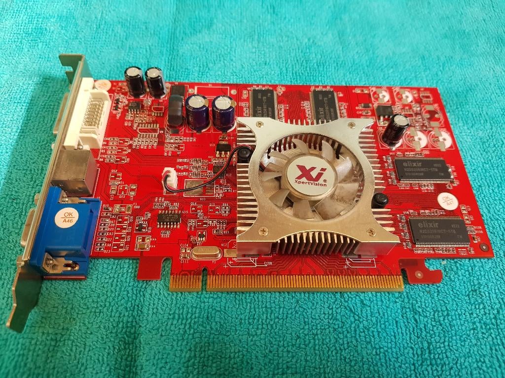 Vintage Pc = VIDEOKAART PCI-e = ATI Radeon X550 - 256MB, Computers en Software, Vintage Computers, Ophalen of Verzenden
