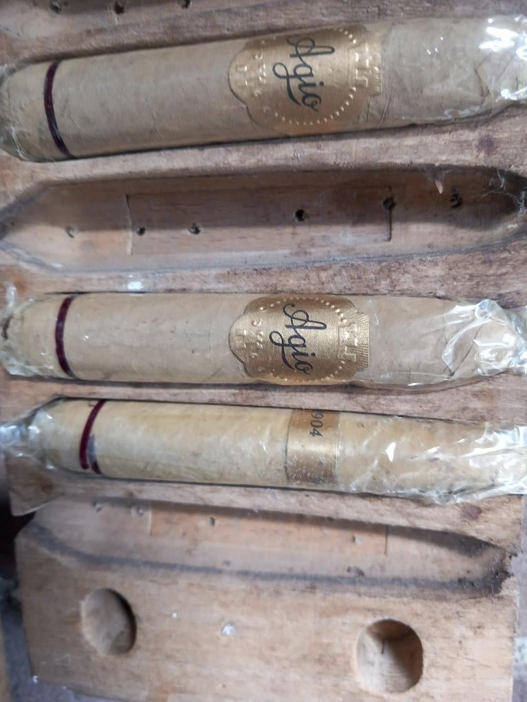 Ouderwetse sigarenplank met sigaren, Ophalen of Verzenden