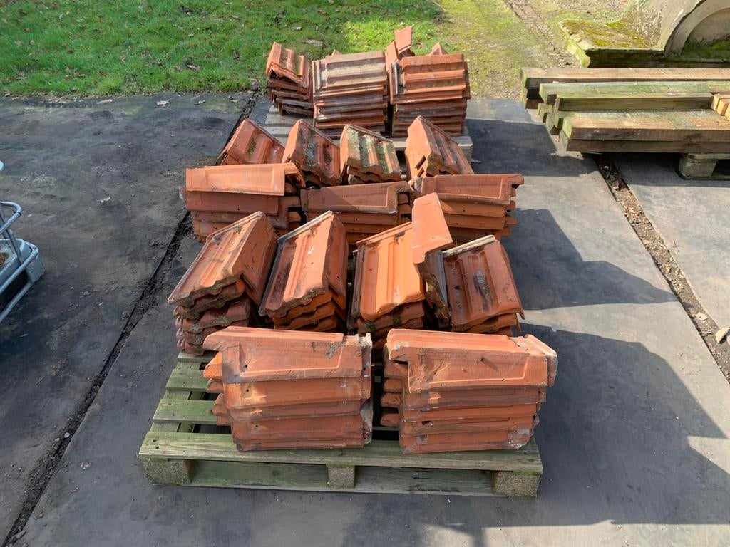 Te koop halfronde  nokvorsten en Mulder gevelpannen, Doe-het-zelf en Verbouw, Dakpannen en Dakbedekking, Ophalen, Gebruikt, Steen of Klei