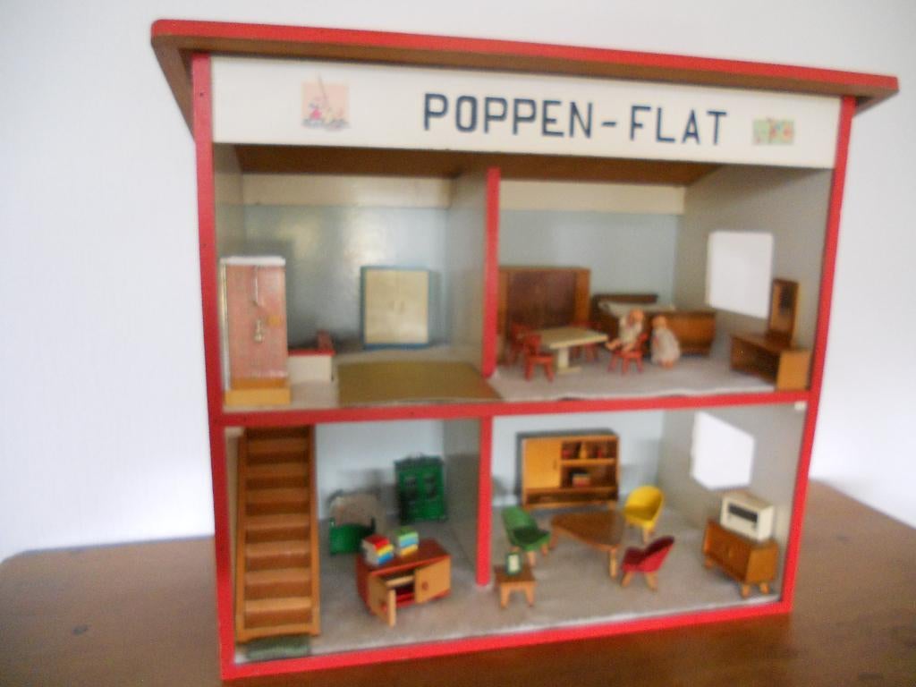 houten poppenhuis , poppenmeubeltjes poppen enz. jaren '70, Verzamelen, Poppenhuizen en Toebehoren, Ophalen, Gebruikt, Poppenhuis