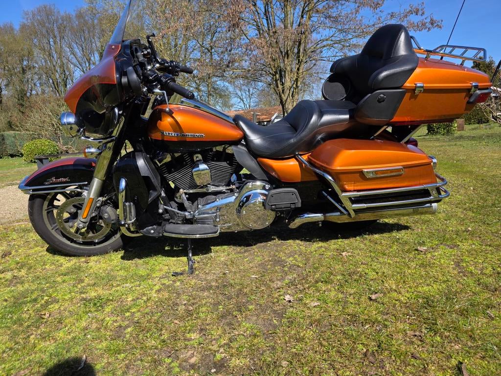 Harley Davidson Ultra Limited, 2 cilinders, 1690 cc, LED Verlichting, Motorrijbewijs A