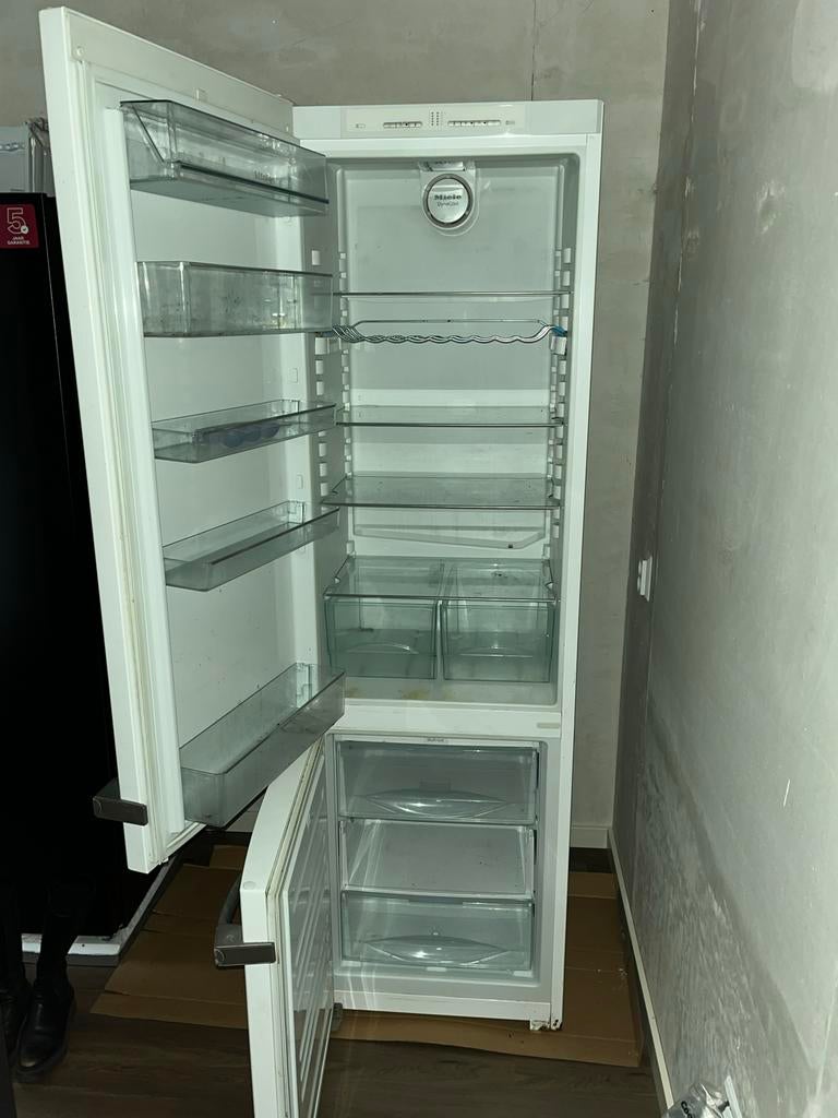 Miele koelkast met vriesvak, 150 tot 200 liter, Gebruikt, 45 tot 60 cm, Met vriesvak