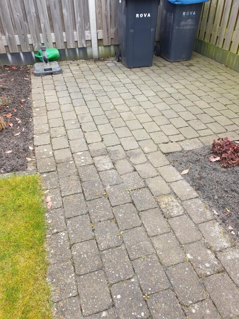 Gratis af te halen: 18m2 gebruikte stenen voor bestrating, Ophalen