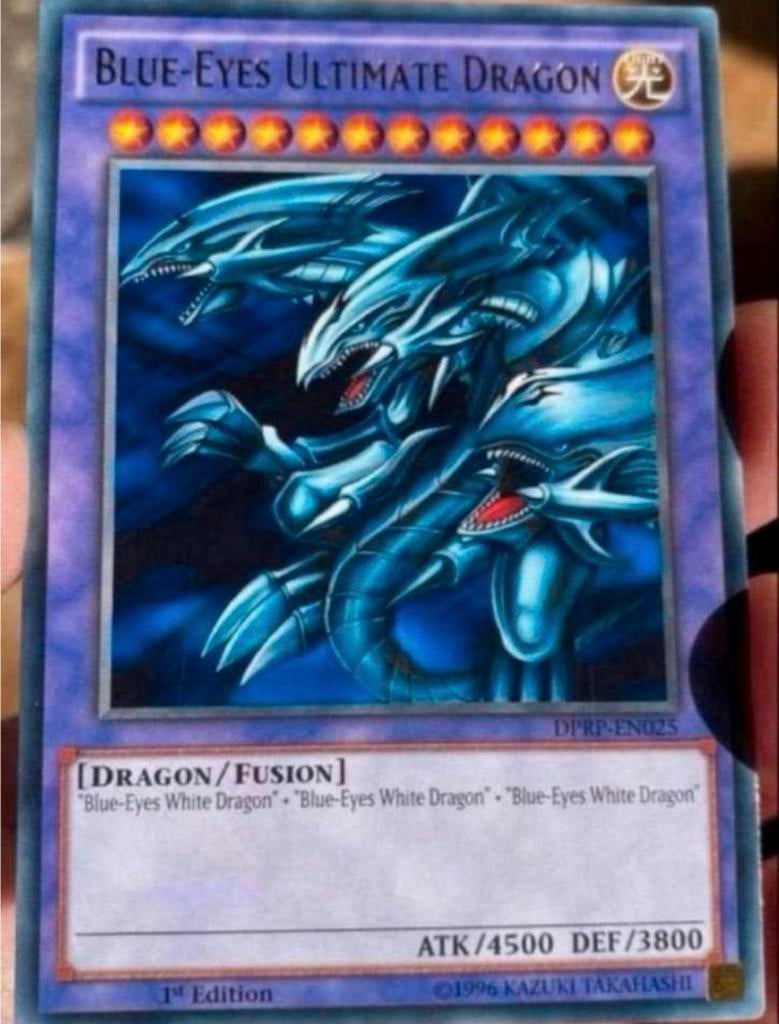 Yu-Gi-Oh! Blue Eyes Ultimate Dragon DPRP 1st Edition !, Hobby en Vrije tijd, Verzamelkaartspellen | Yu-gi-Oh!, Ophalen of Verzenden