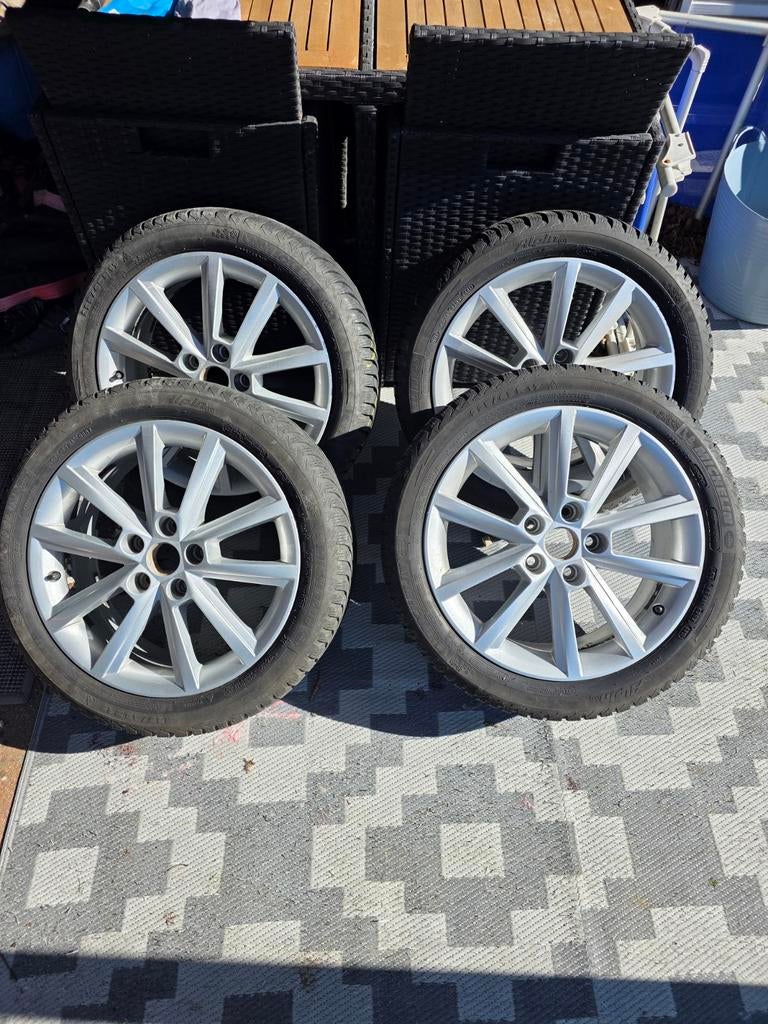 Winterbanden op originele Skoda Octavia velgen, Ophalen, 17 inch, Winterbanden, 225 mm
