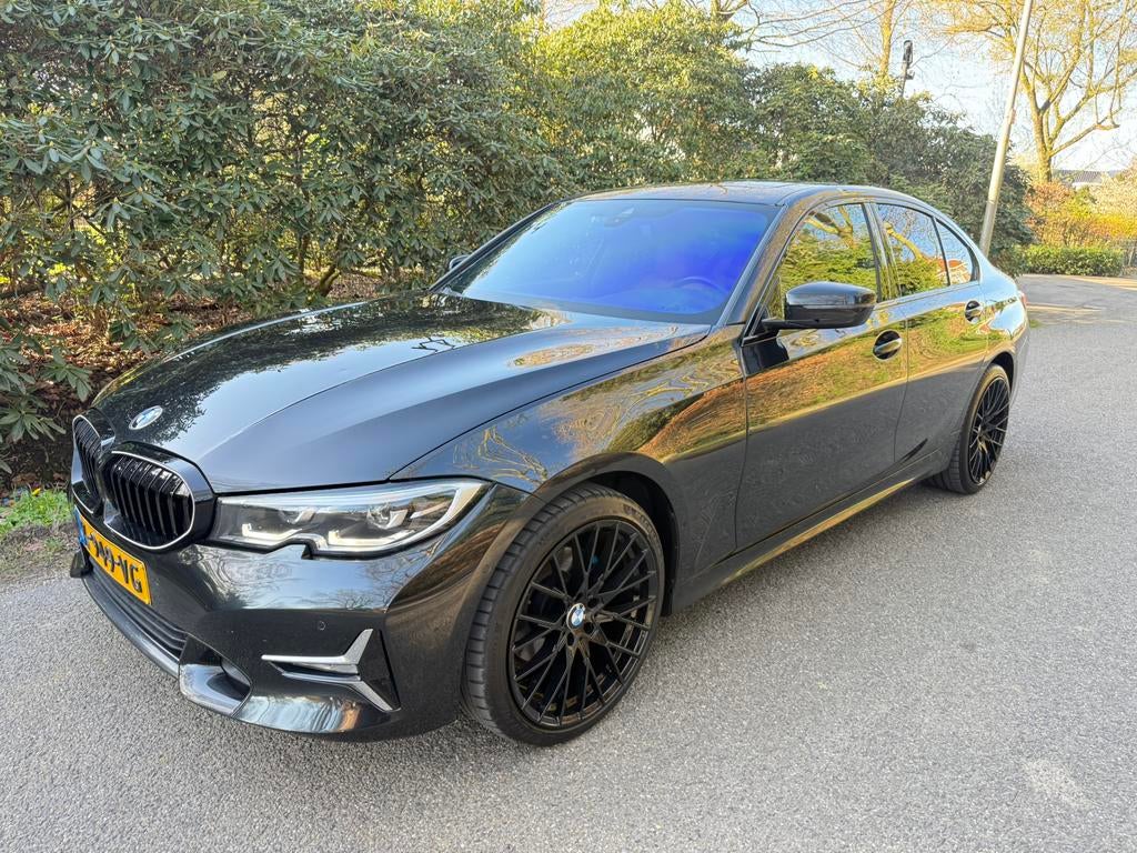 BMW 3-Serie 320d PANO 190pk Automaat sedan carplay, Auto's, Automaat, Achterwielaandrijving, 1995 cc, Zwart