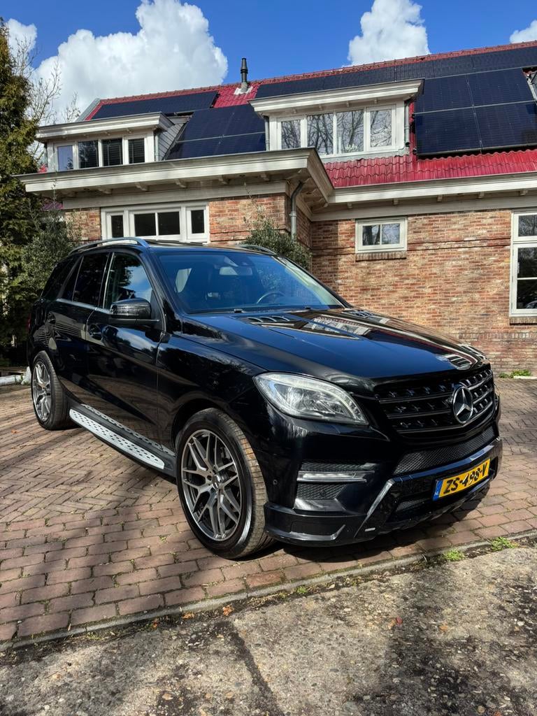 Mercedes ML350 CARLSSON EDITION AMG BOMVOL M-Klasse GLE W166, Auto's, Mercedes-Benz, Automaat, 258 pk, 255 €/maand, USB