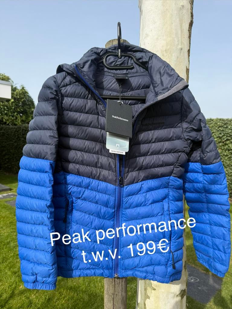 Peak performance tussenjas mt 160, Ophalen of Verzenden, Zo goed als nieuw, Jongen, Jas
