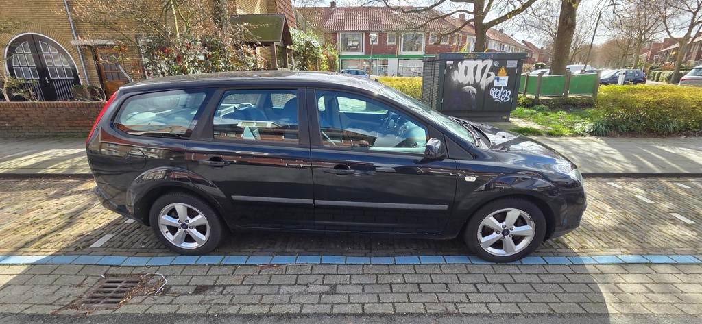 Ford Focus 1.6 74KW Wagon 2005 Zwart, Auto's, Ford, 1596 cc, 4 cilinders, 635 kg, 100 pk