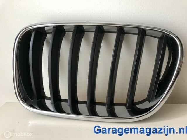 Sierlijst grille links origineel 51117210725 BMW X3 F25, Gebruikt, Ophalen of Verzenden, BMW, BMW
