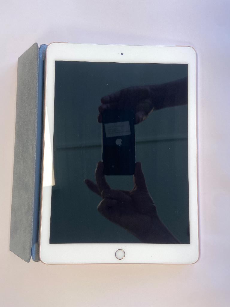 ipad 6e generatie, Computers en Software, Apple iPads, 10 inch, Rose Goud, 32 GB, 2018-2019