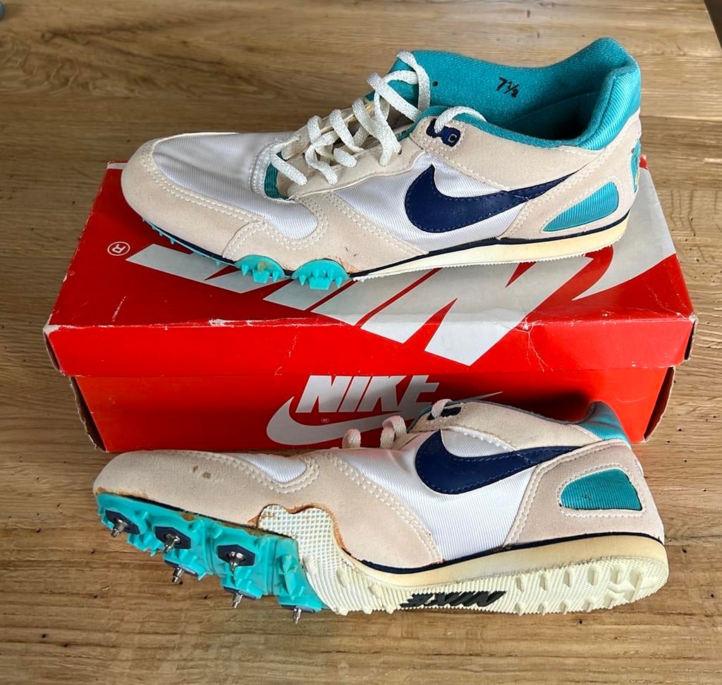 Uniek! Nieuwe Nike spikes ongebruikt, bijna 40 jaar oud, Nike, Nieuw, Ophalen of Verzenden, Spikes