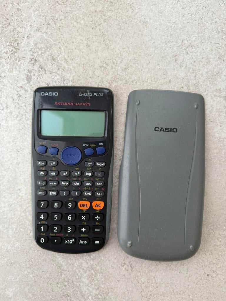 Casio fx-82ES Plus rekenmachine, Ophalen of Verzenden, Gebruikt