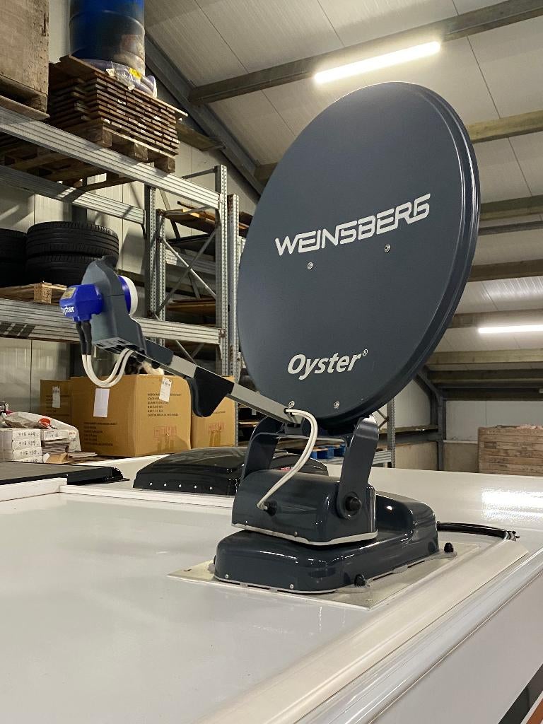 Oyster 60 Premium, Twin schotelantenne incl. featurebox, Ophalen, Zo goed als nieuw, (Schotel)antenne-accessoires, Overige merken