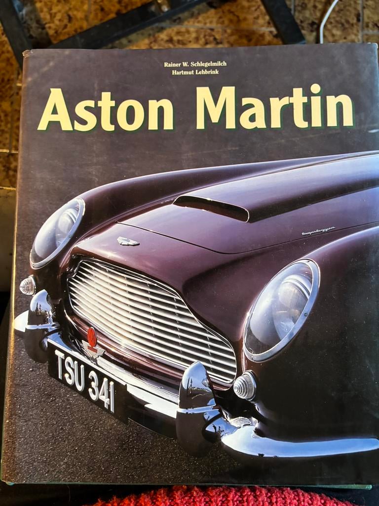 Aston Martin door Rainer Schlegelmilch, Boeken, Auto's | Boeken, Ophalen of Verzenden, Zo goed als nieuw, Overige merken