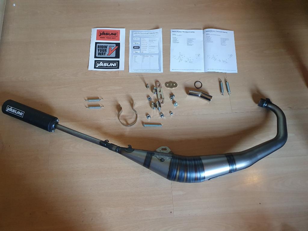 Uitlaat Yasuni R1 Yamaha TZR Zwart Aprilia SR Voca SCR AM6, Ophalen, R1, Nieuw, Yasuni