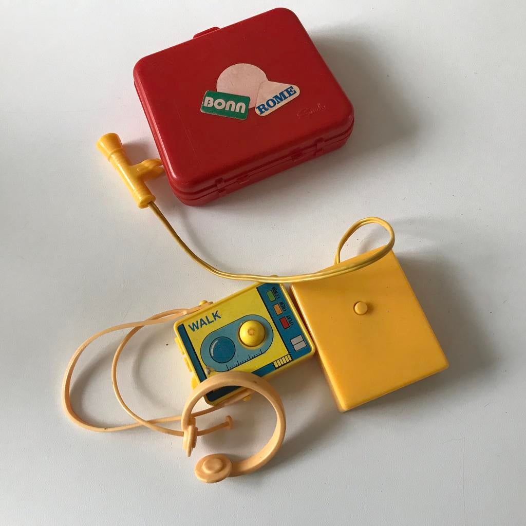 Vintage barbie mattel accessoires, walkman, koffer, Ophalen of Verzenden, Zo goed als nieuw, Accessoires