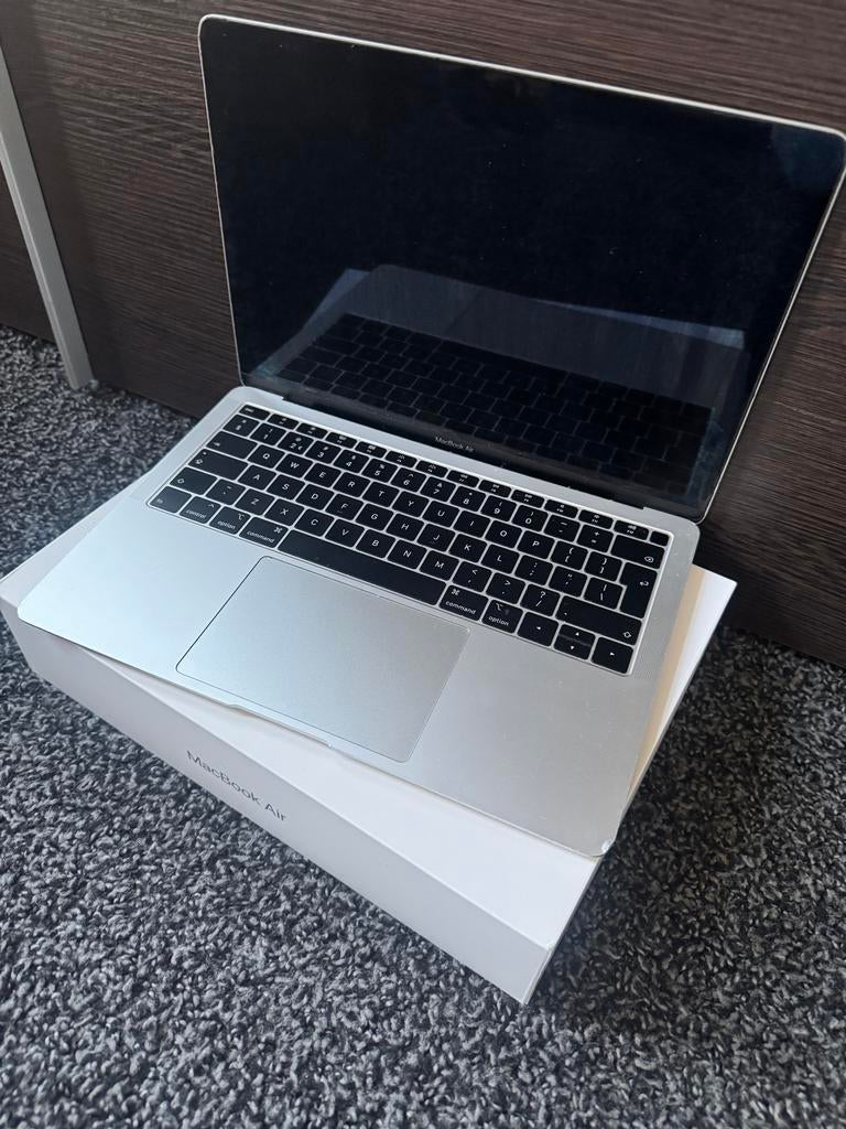 MacBook Air 2018 i5 8GB 128GB Retina, Computers en Software, Apple Macbooks, Qwerty, 13 inch, Ophalen of Verzenden, Zo goed als nieuw