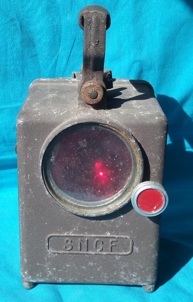 FRANSE SPOORWEGEN SNCF SEIN LAMP MET KLEURWISSELING BEUGEL, Verzamelen, Spoorwegen en Tramwegen, Verzenden, Gebruikt, Trein, Overige typen
